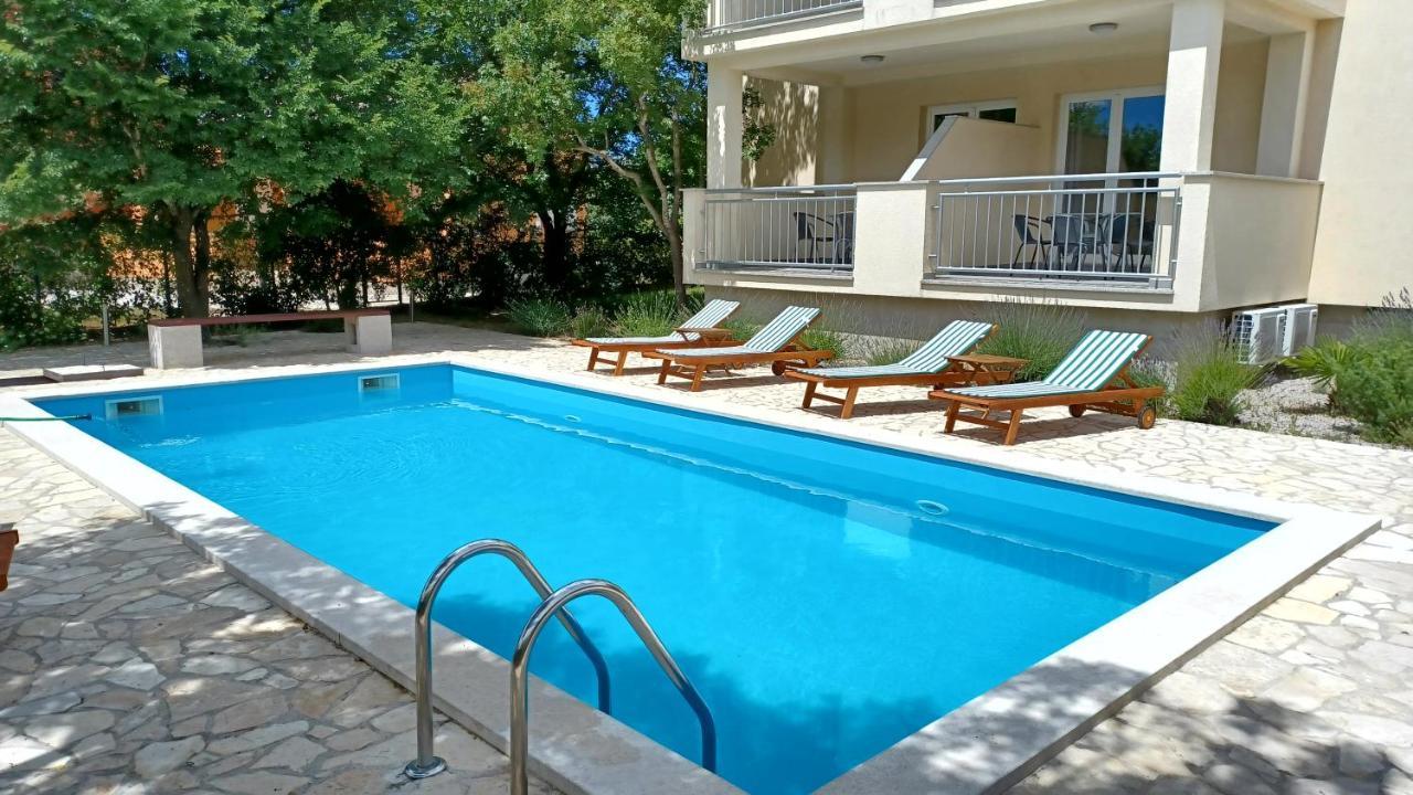 Apartmani Ivica Krk Town Kültér fotó