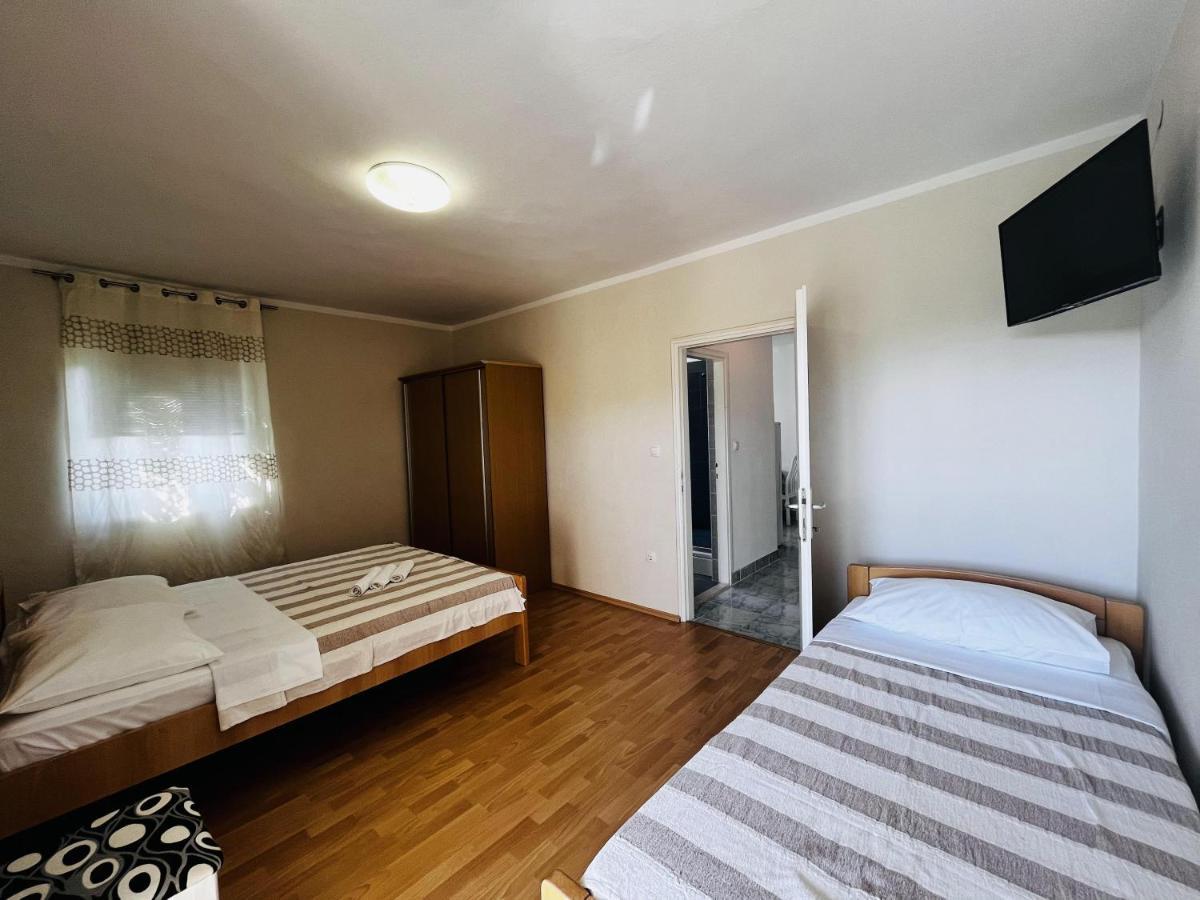Apartmani Ivica Krk Town Kültér fotó