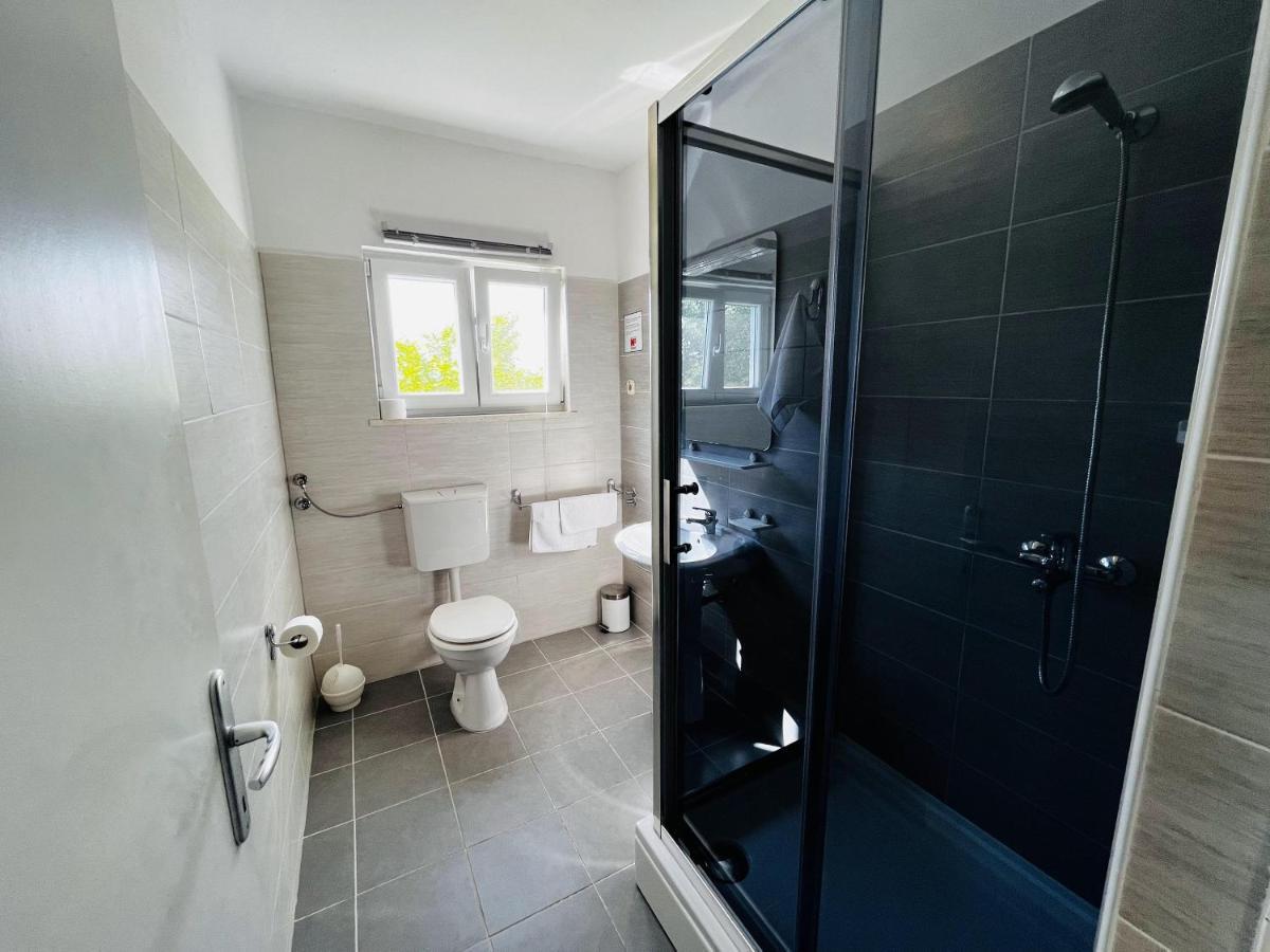 Apartmani Ivica Krk Town Kültér fotó
